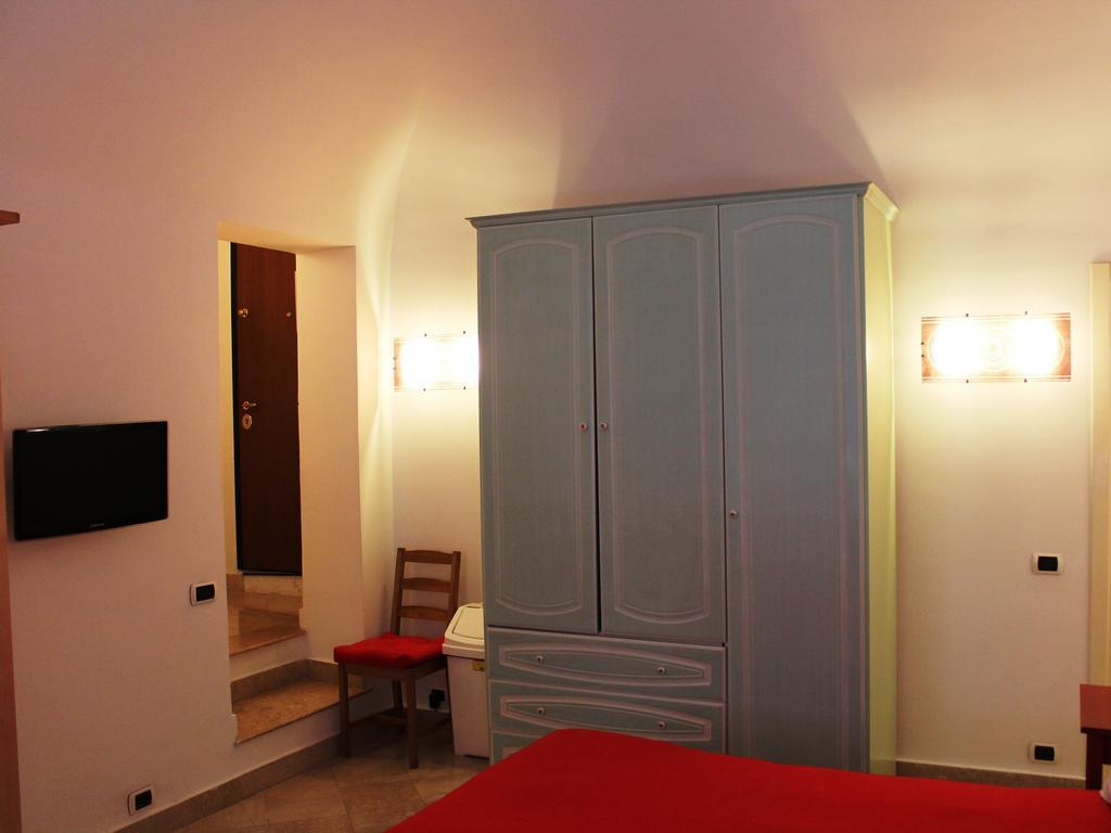 Hella Ibernesi 23 Fori Imperiali Inn, New Gestion! Roma Oda fotoğraf